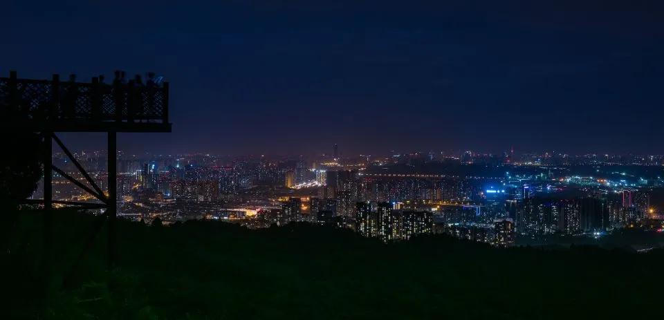 龙泉山夜景